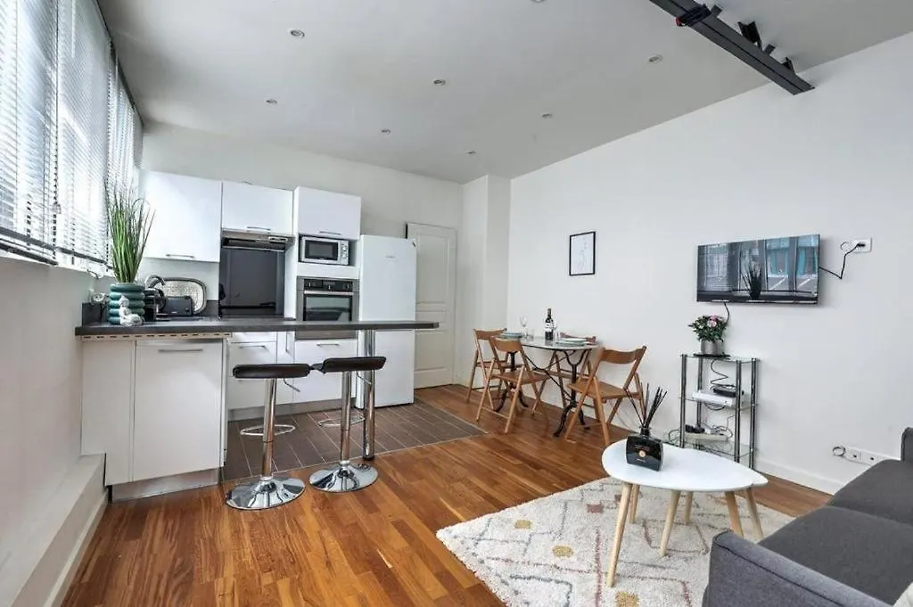 Bluestay 650 - Superb Apartment In Paris