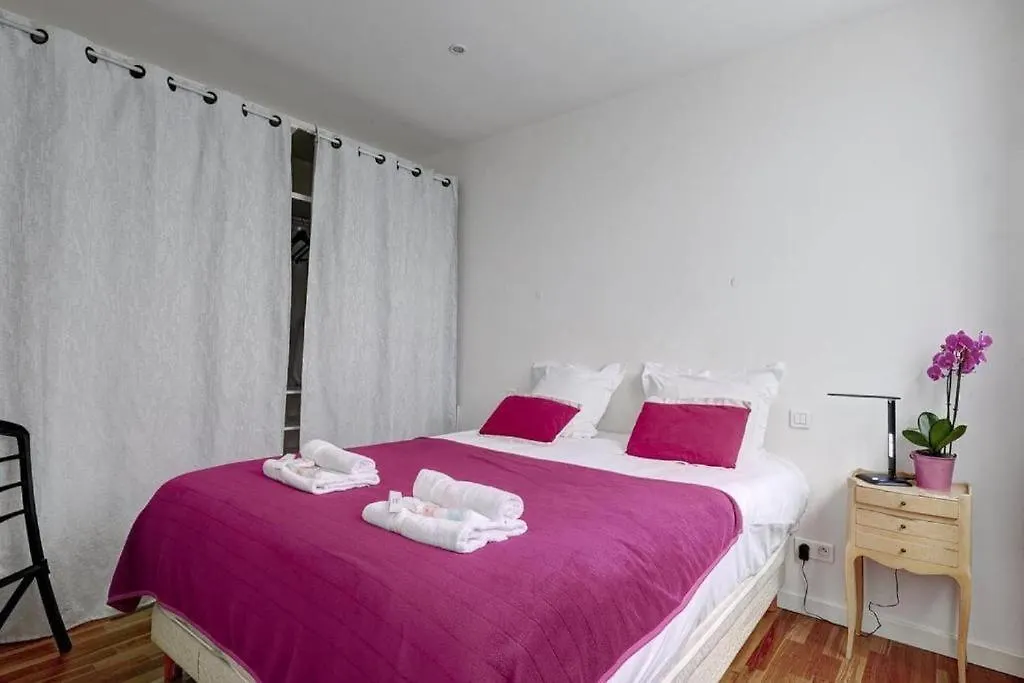Bluestay 650 - Superb Apartment In Paris
